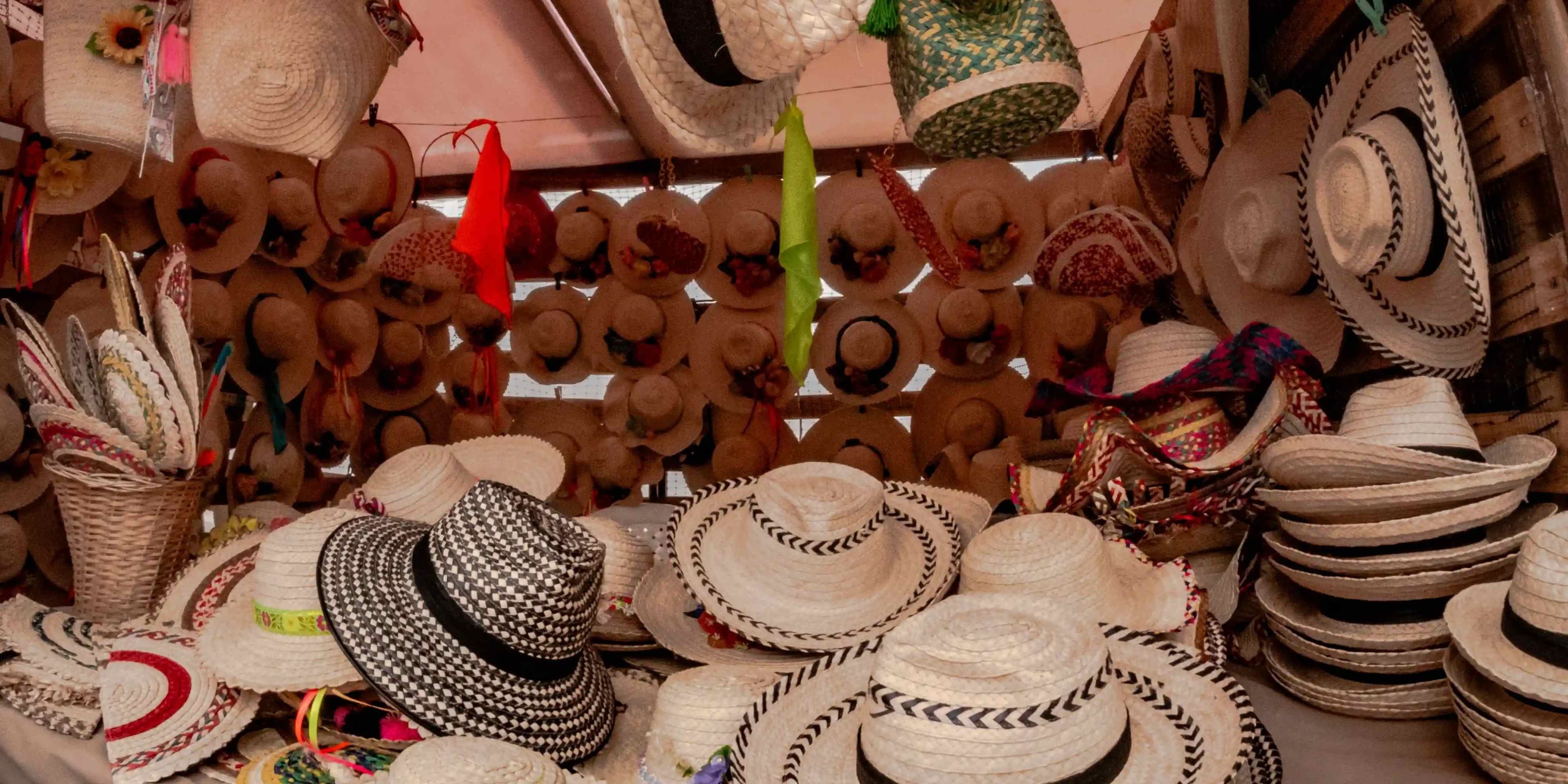 Entre Reinas y Sombreros – Ibagué Folclórico