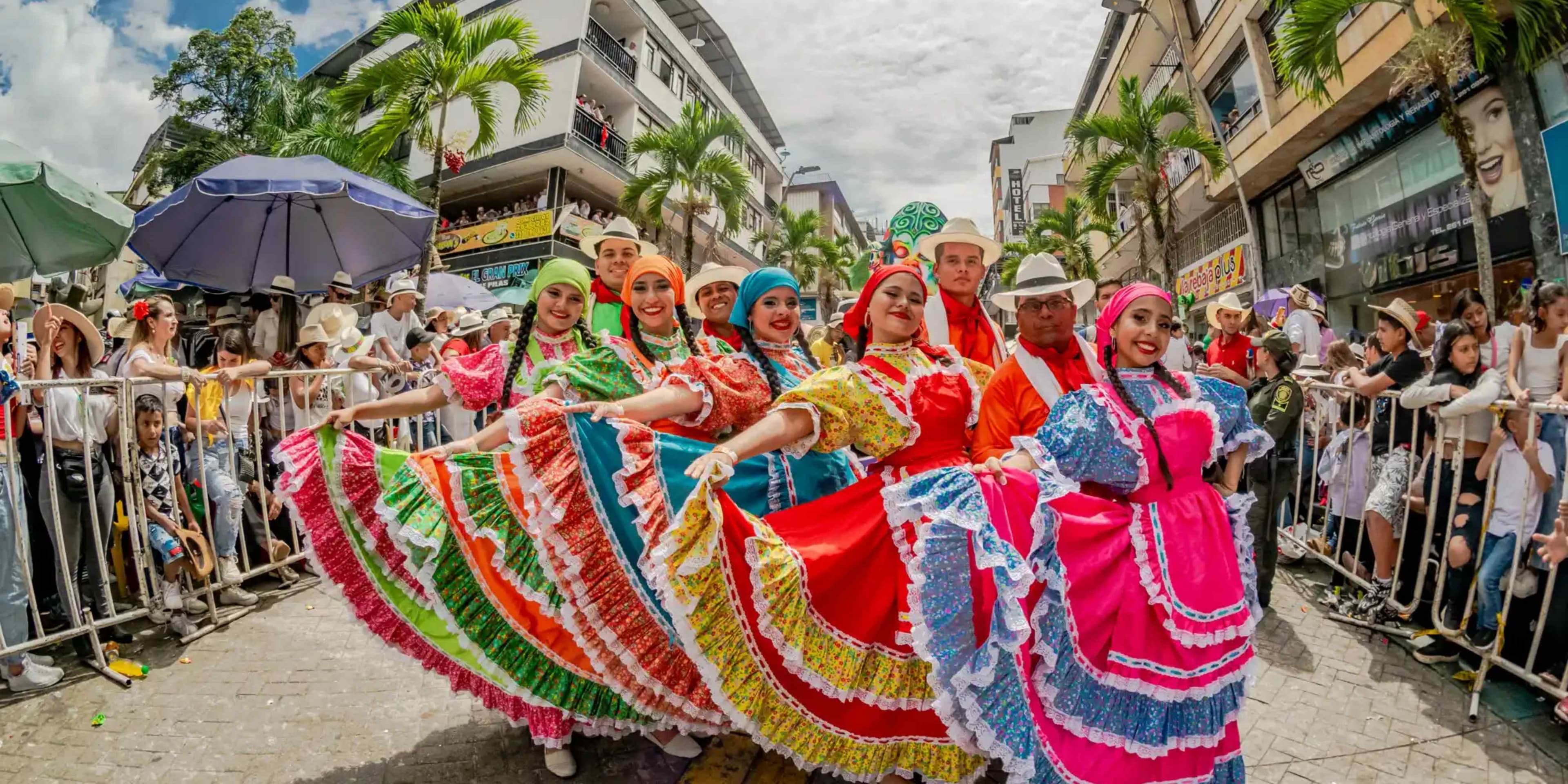 Pasaporte San Juanero: Del palco al baile