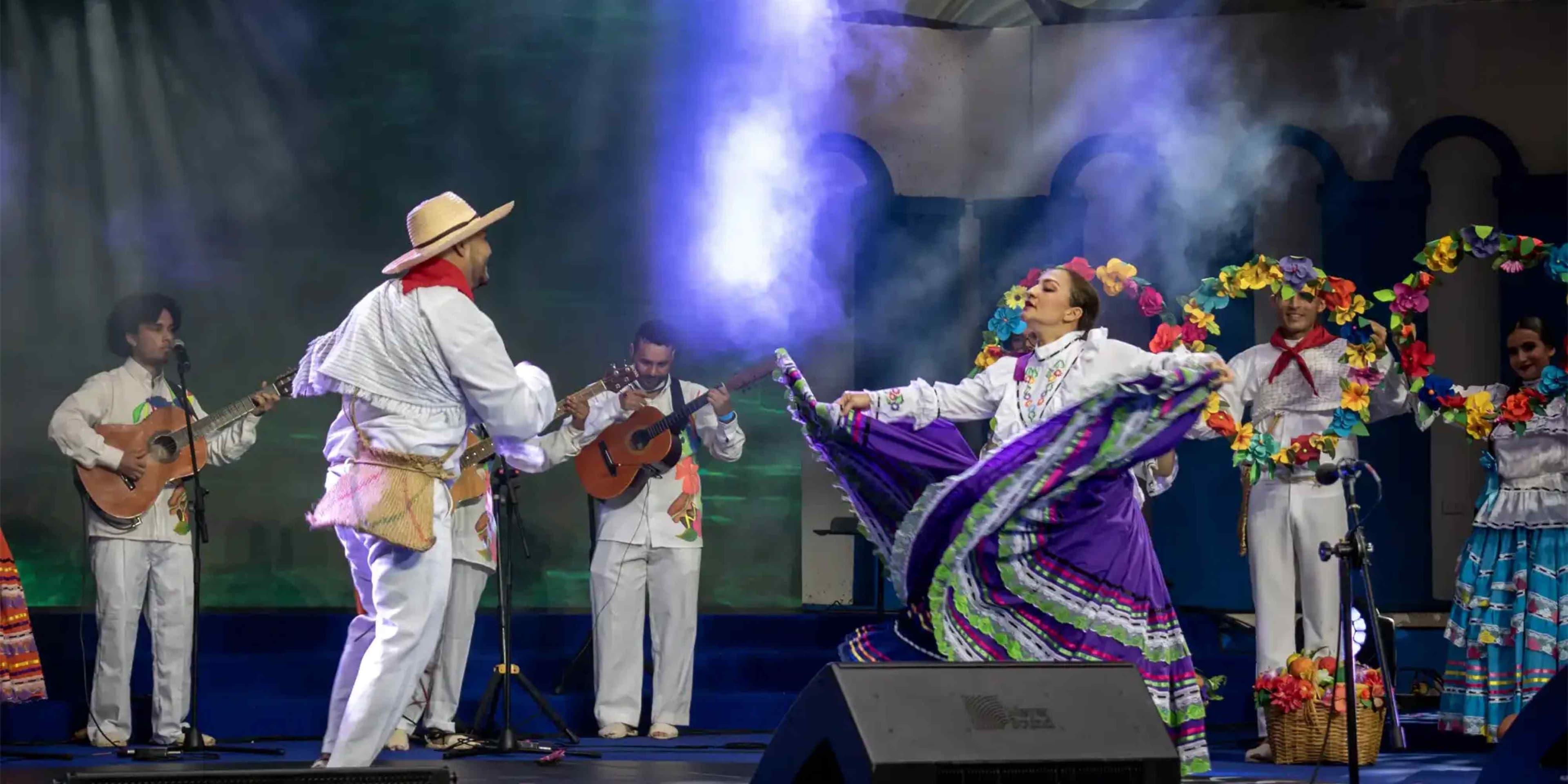 Pasaporte San Juanero: Del palco al baile