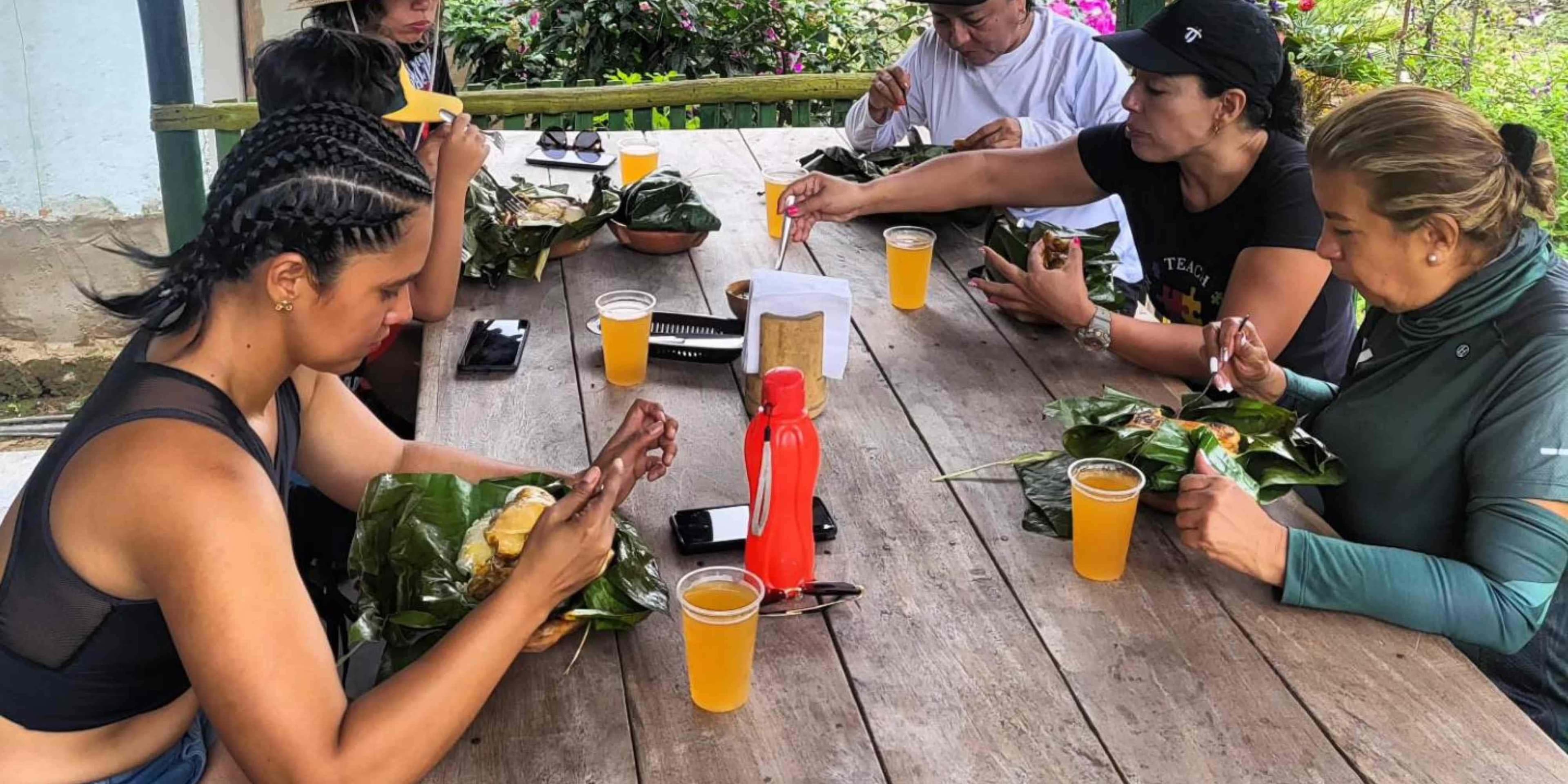 Ruinas Reales Minas del Sapo y Cascadas Las Urracas