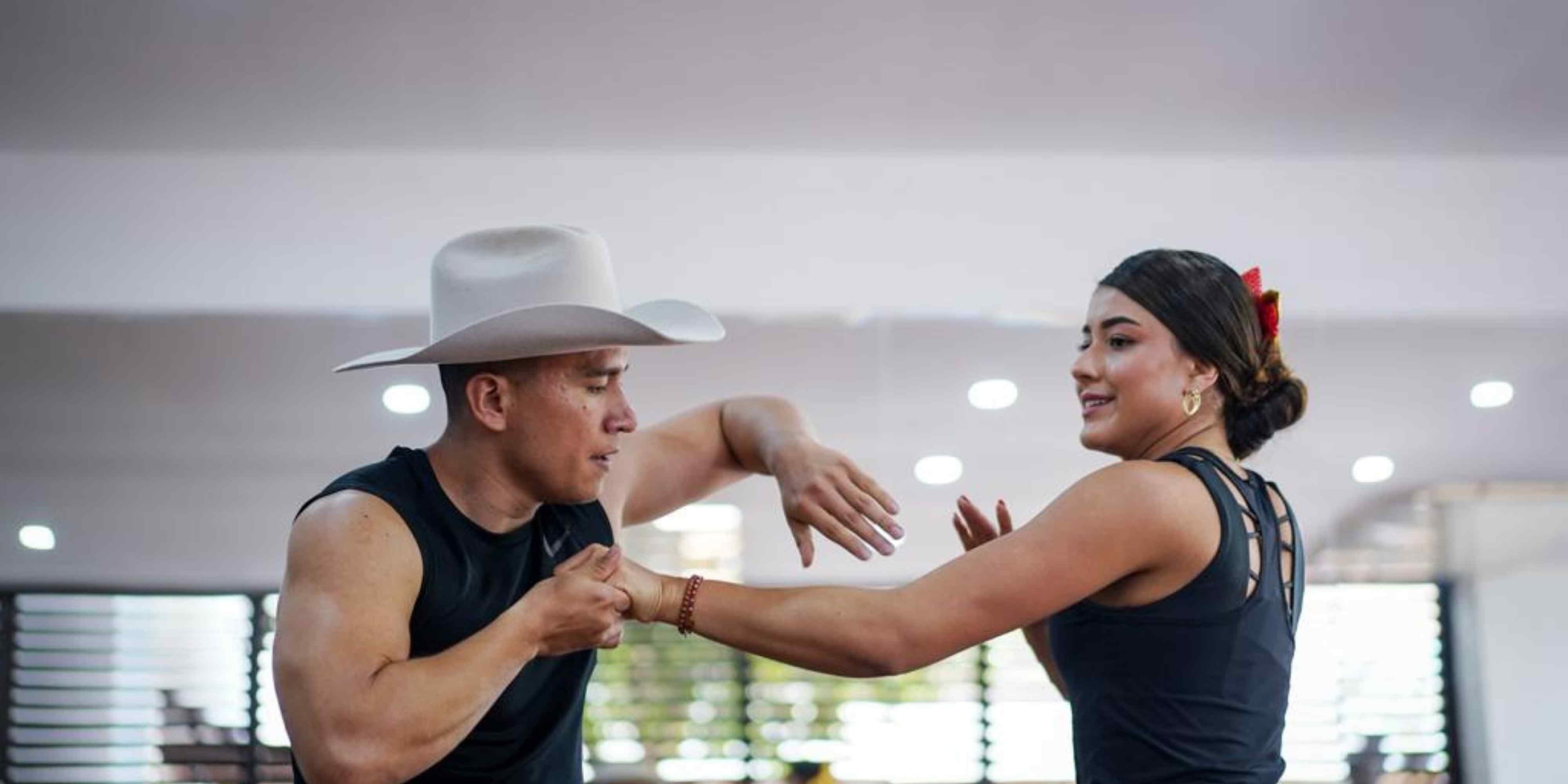 Tradición que se baila y se come : Día de la Achira Tolimense