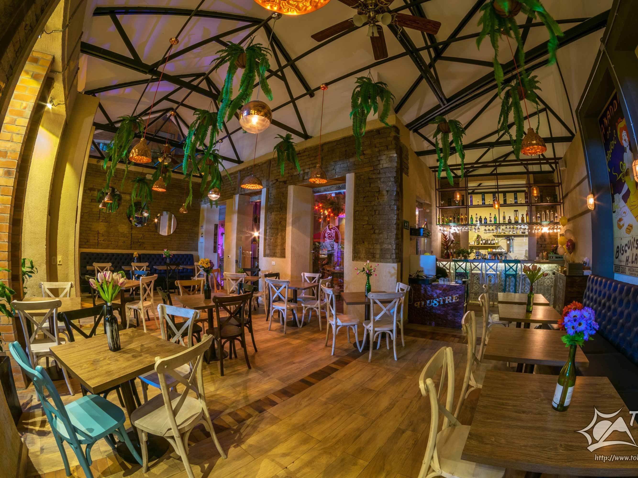 El Ilustre Bistro