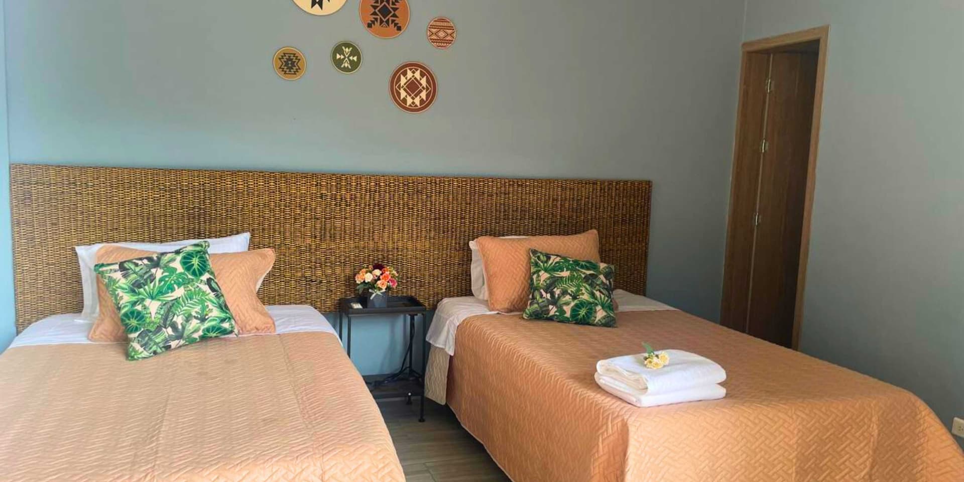 Santa Elena Lake House