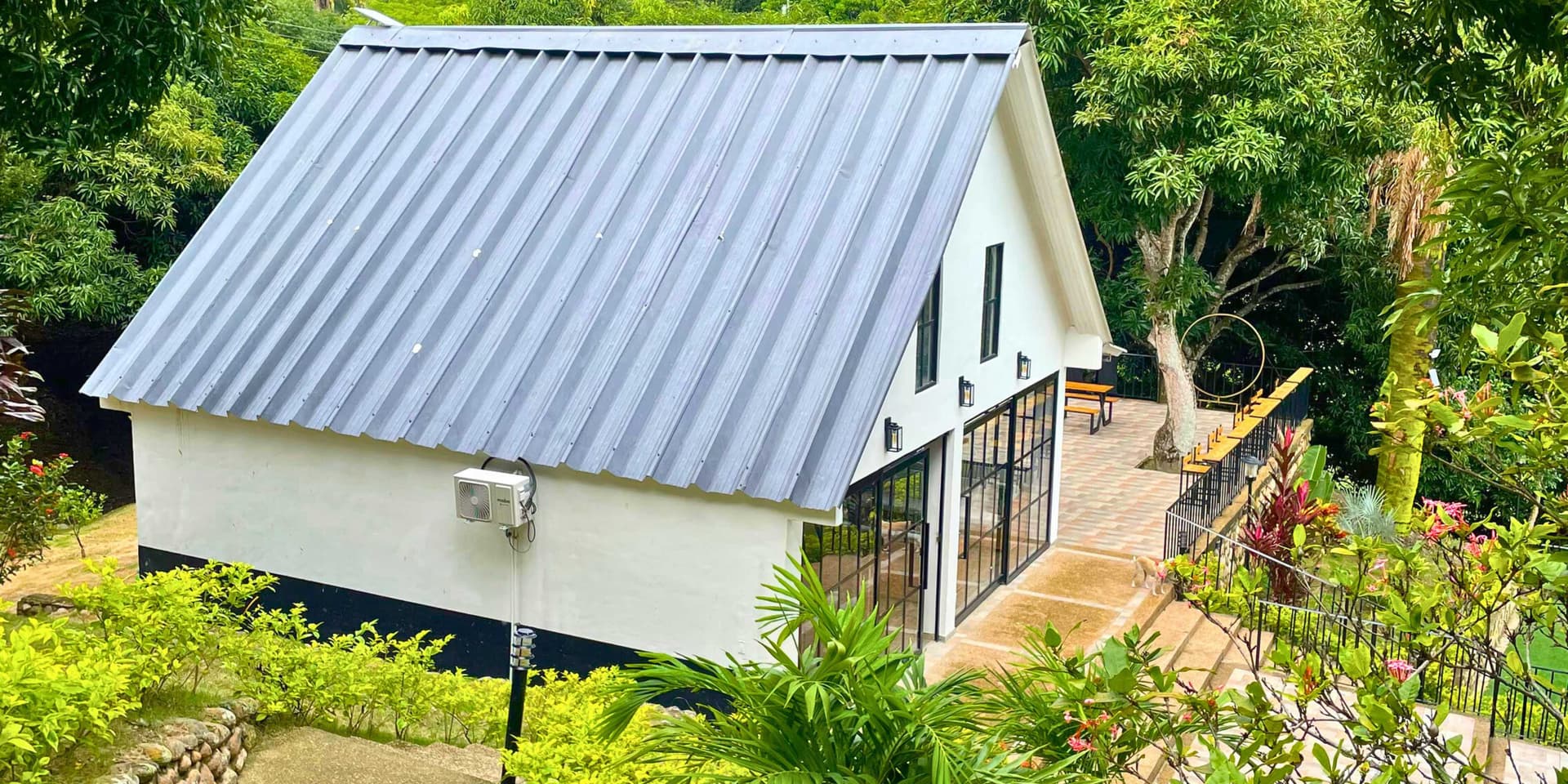 Santa Elena Lake House